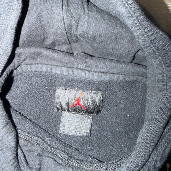 Boys Jordan Black long sleeve sweatshirt hoodie size Small 8-10 years - Picture 2 of 2